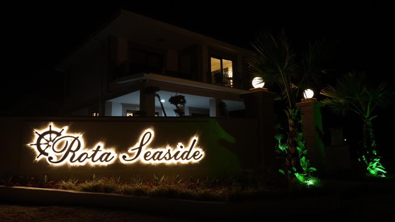 Rota Seaside Otel Cunda Exteriör bild